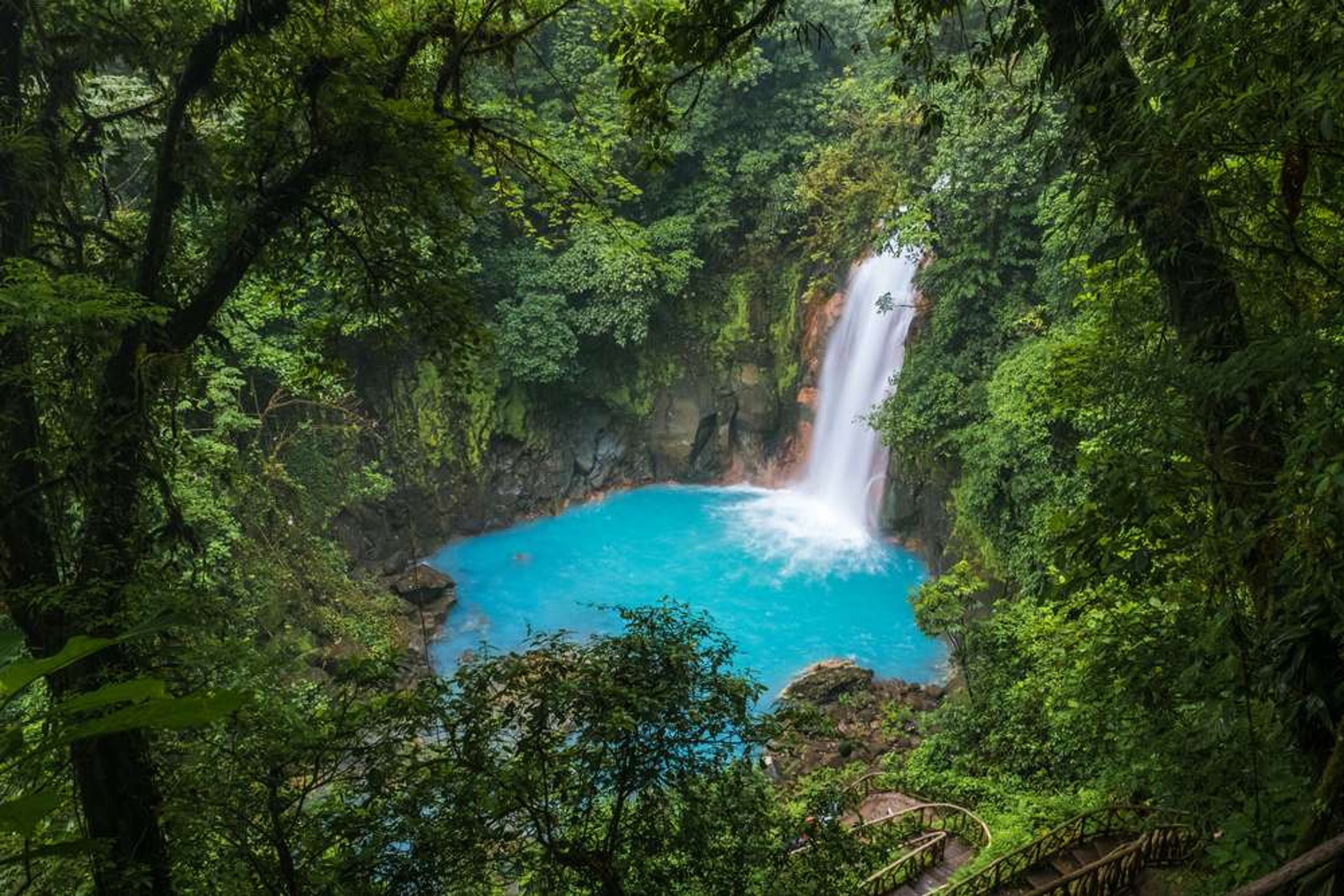 Costa Rica Waterval met turquoise water