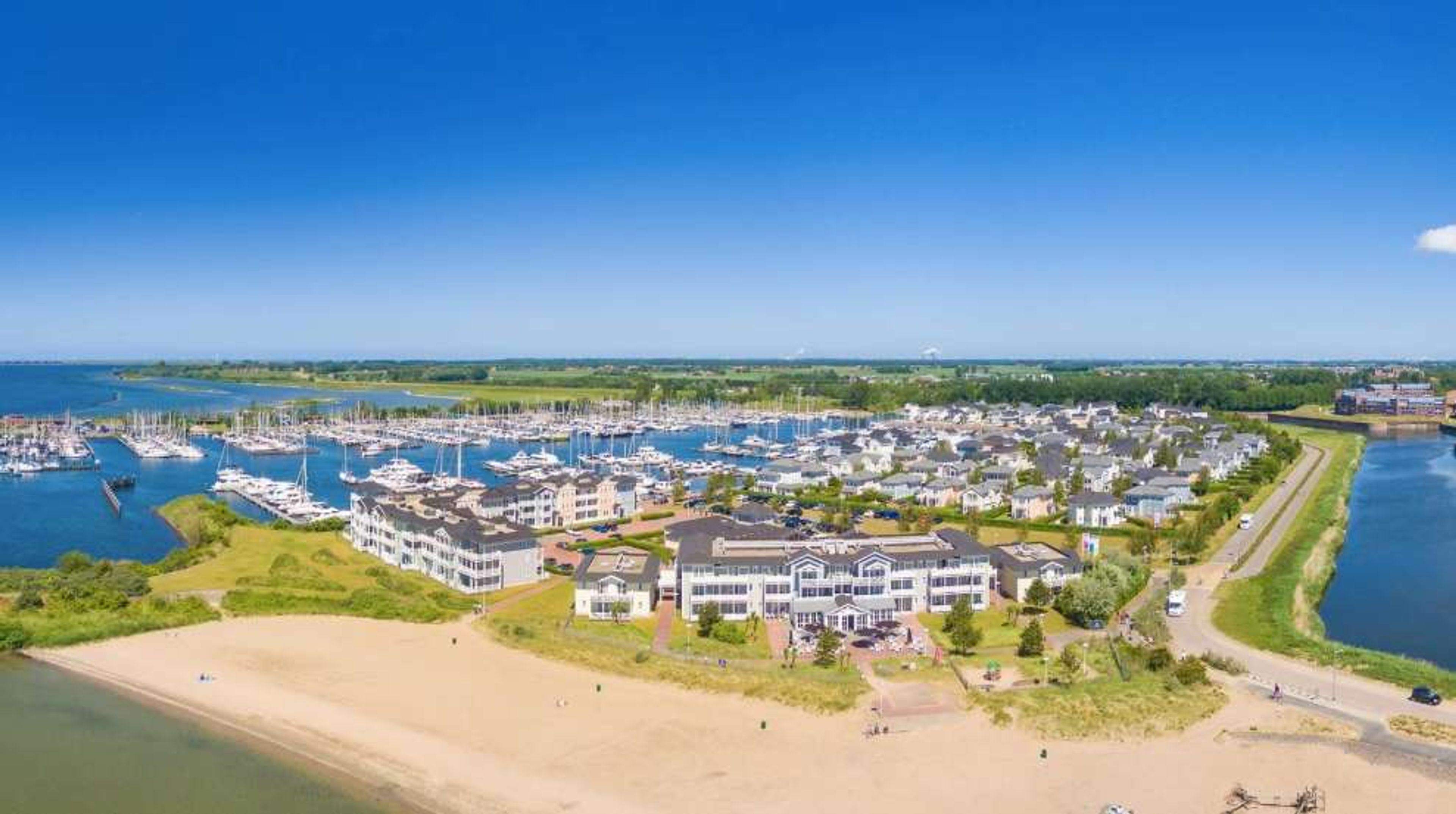 beach hotel rockanje cape helius 1