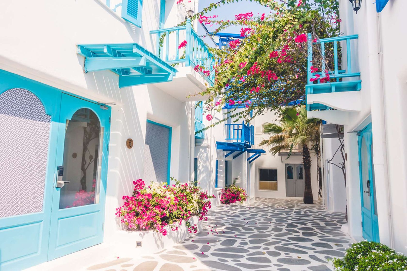 Griekenland Santorini Kleurrijk straatje