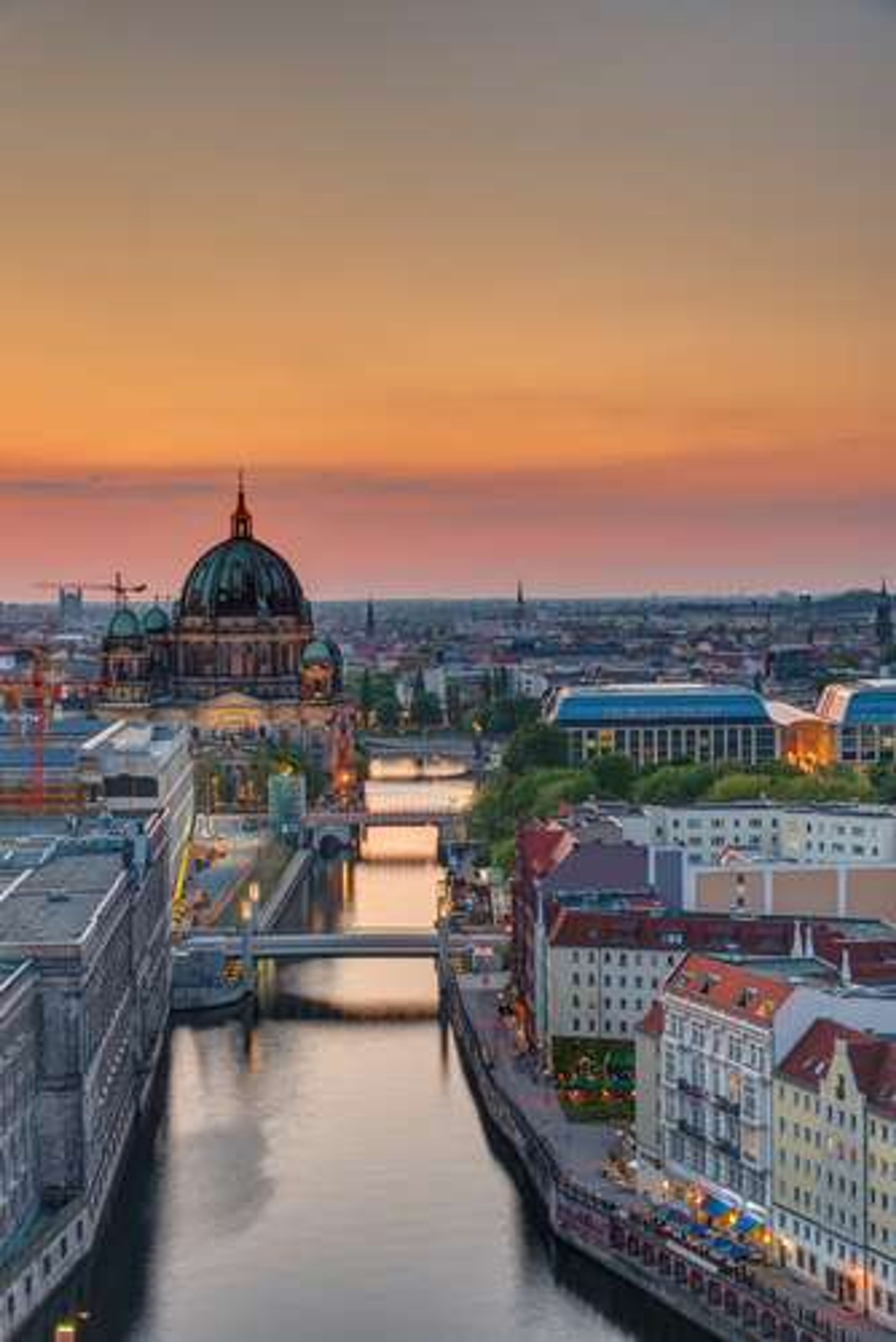 Duitsland Berlijn the spree river kerk
