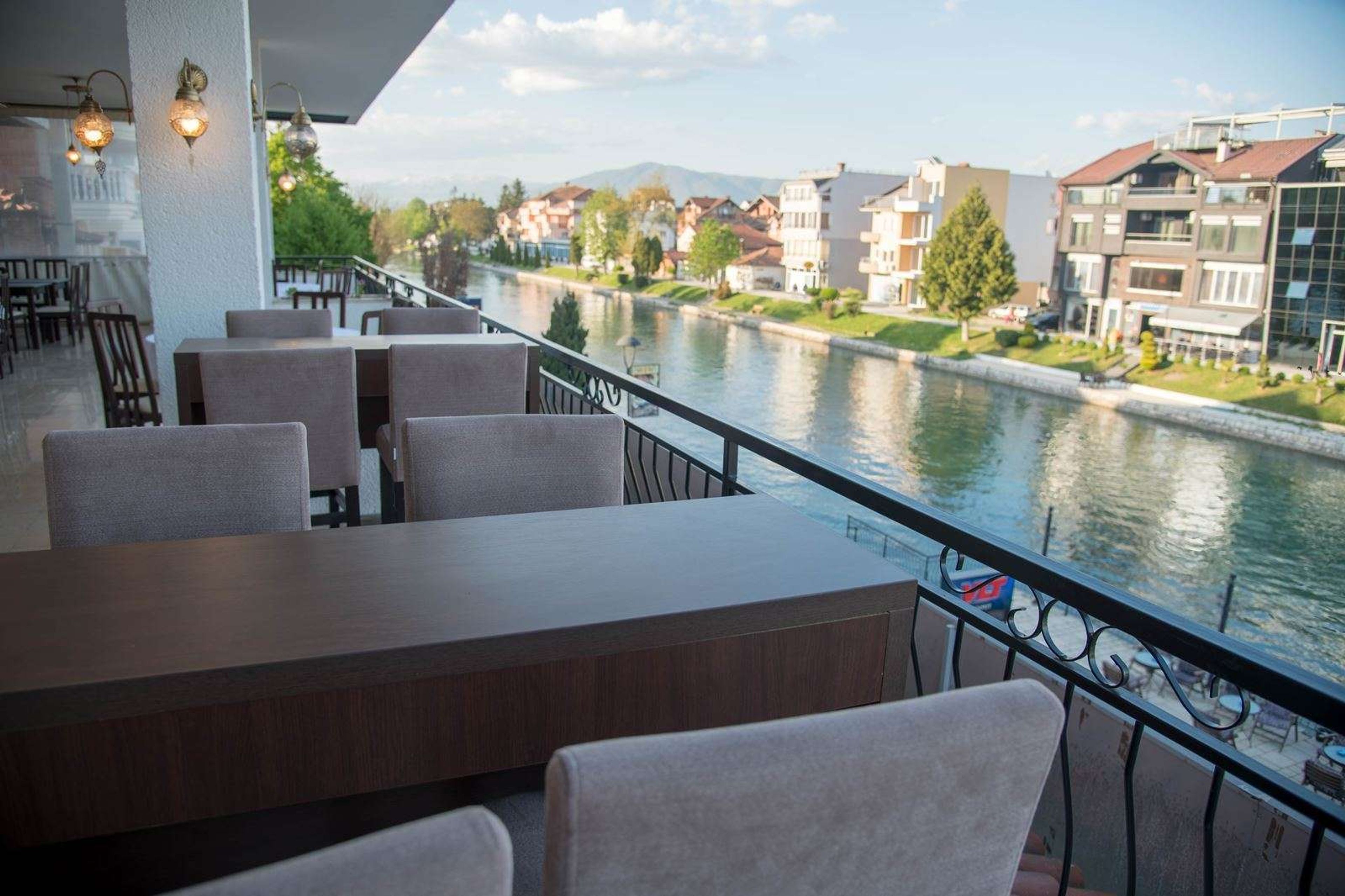 Hotel Beograd terras