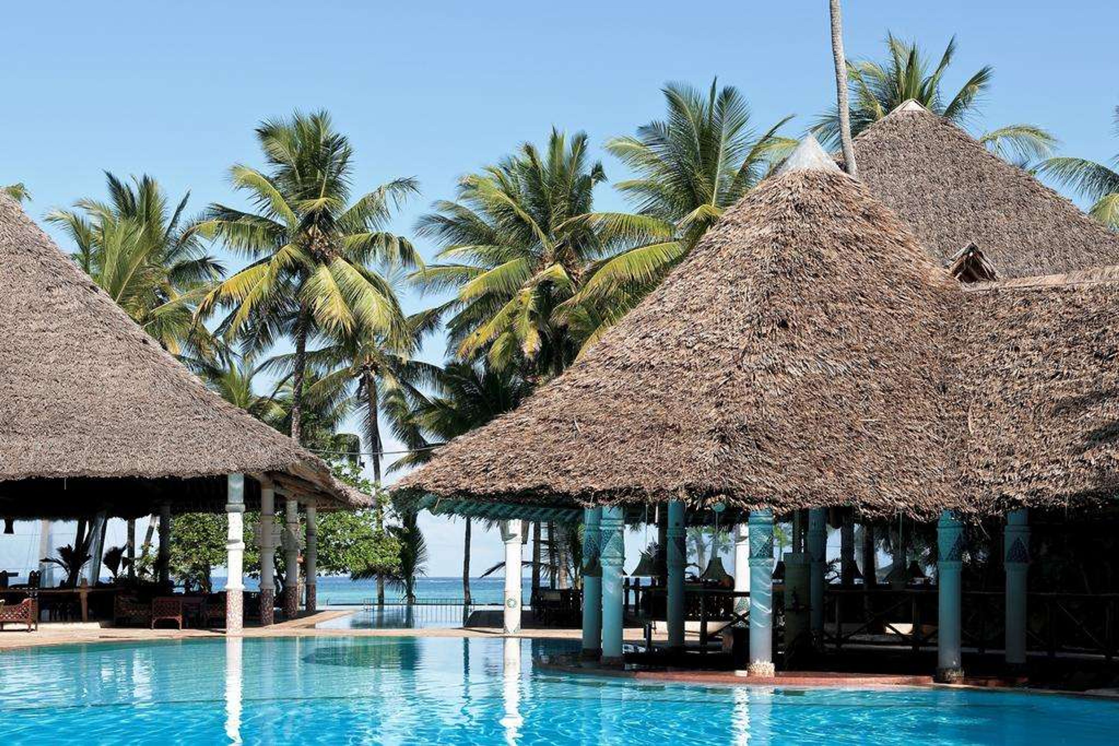 Neptune Village Beach Resort & Spa ****