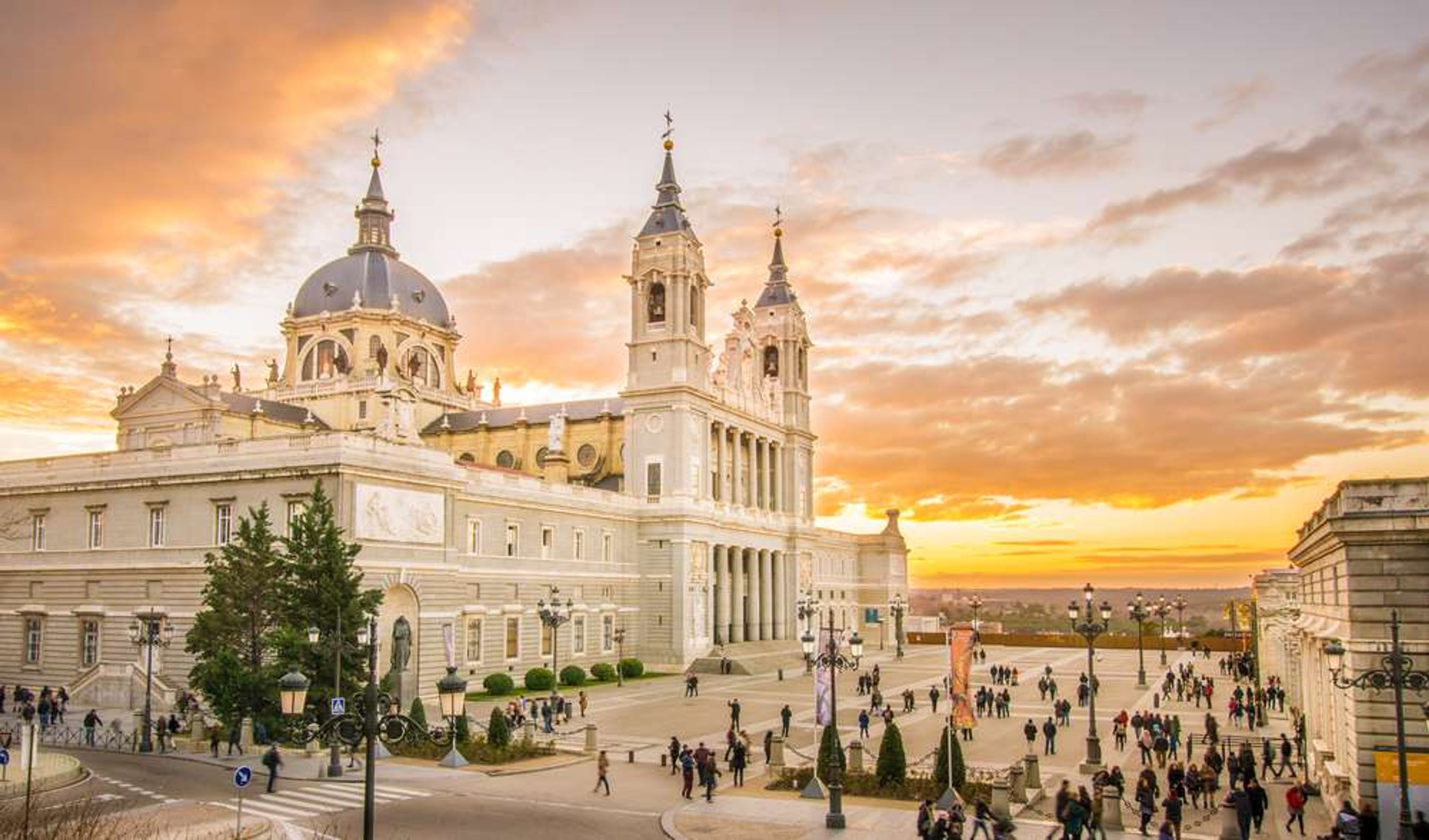 Spanje Madrid Almudena Cathedral