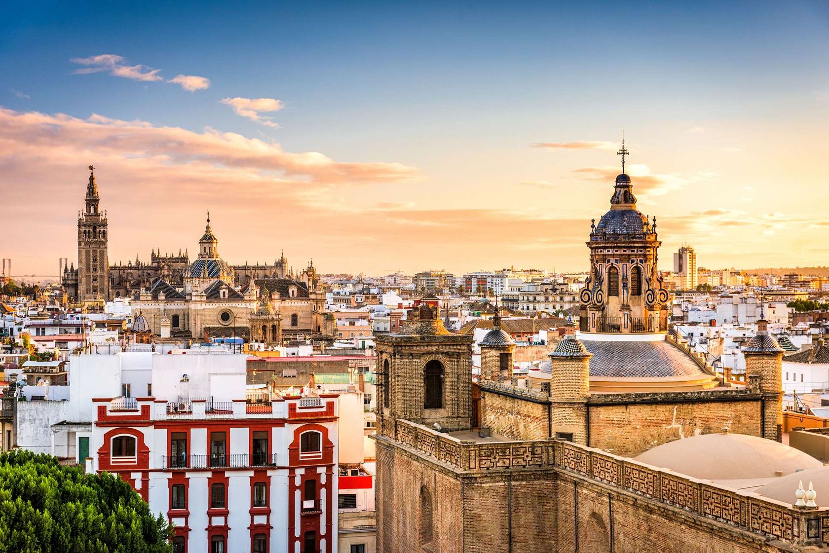 Spanje Sevilla skyline in the Old Quarter
