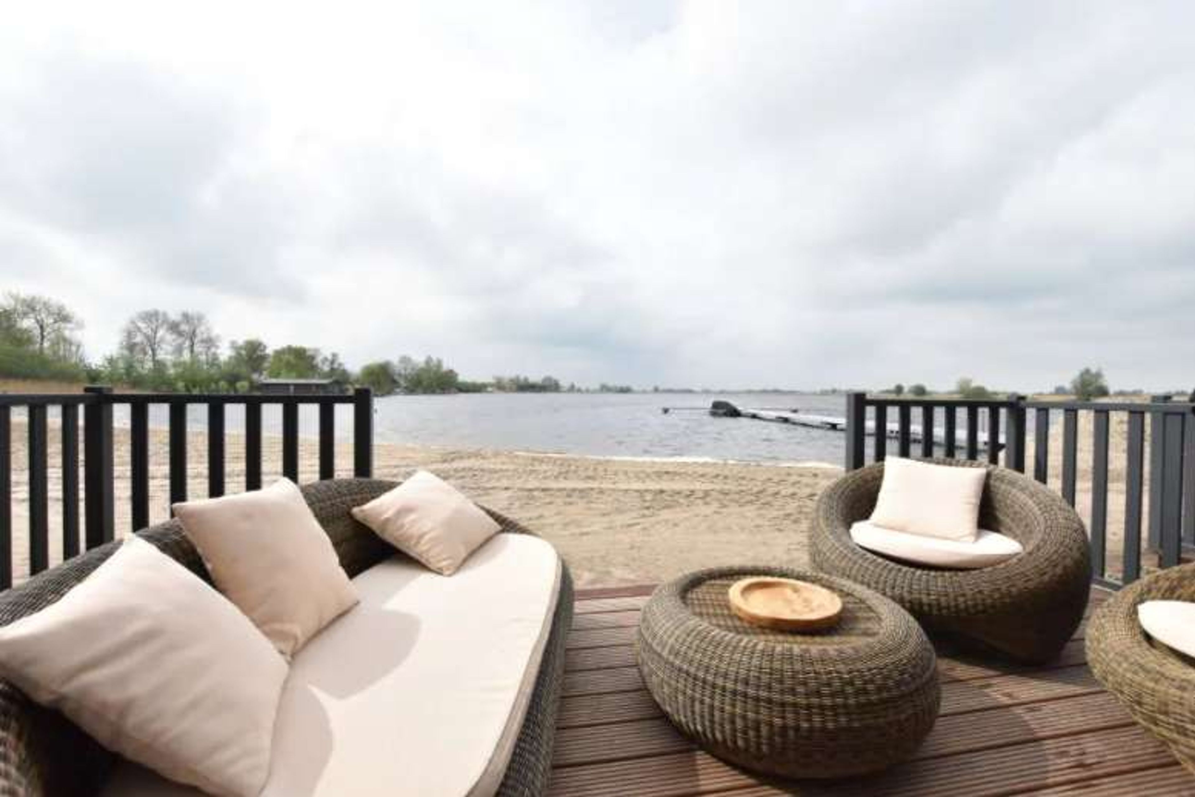 Strandlodge Friesland terras