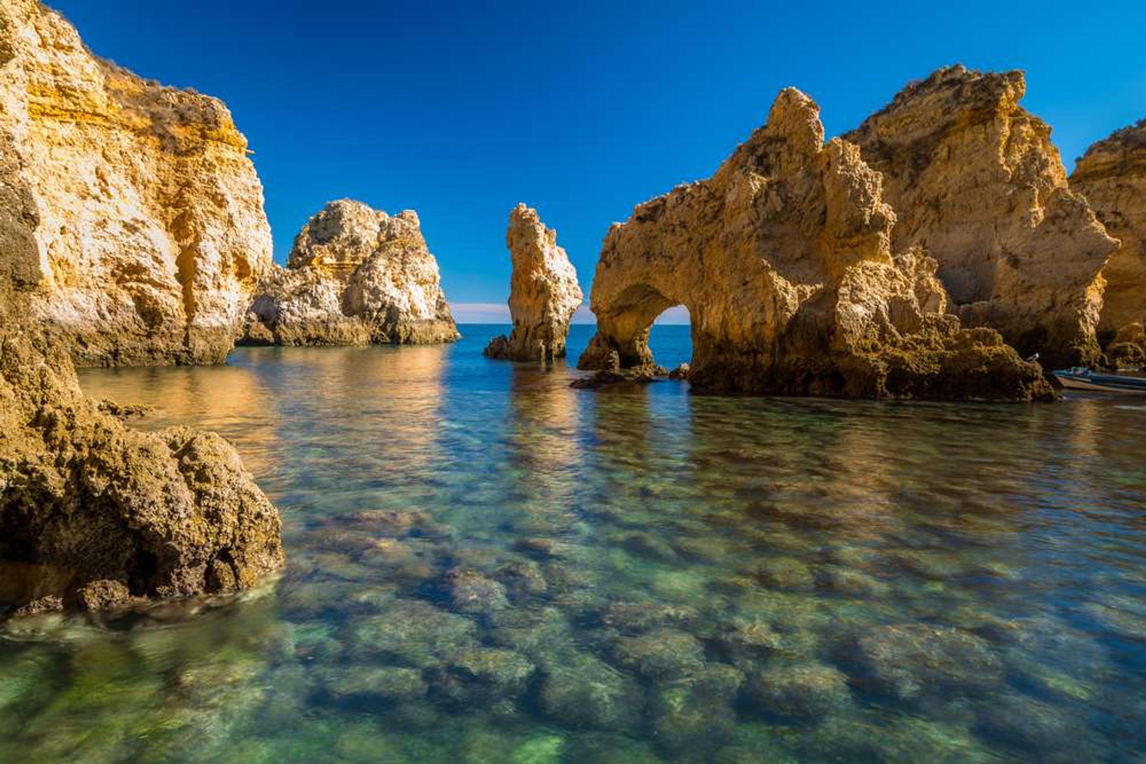 Portugal Algarve water met rotsen