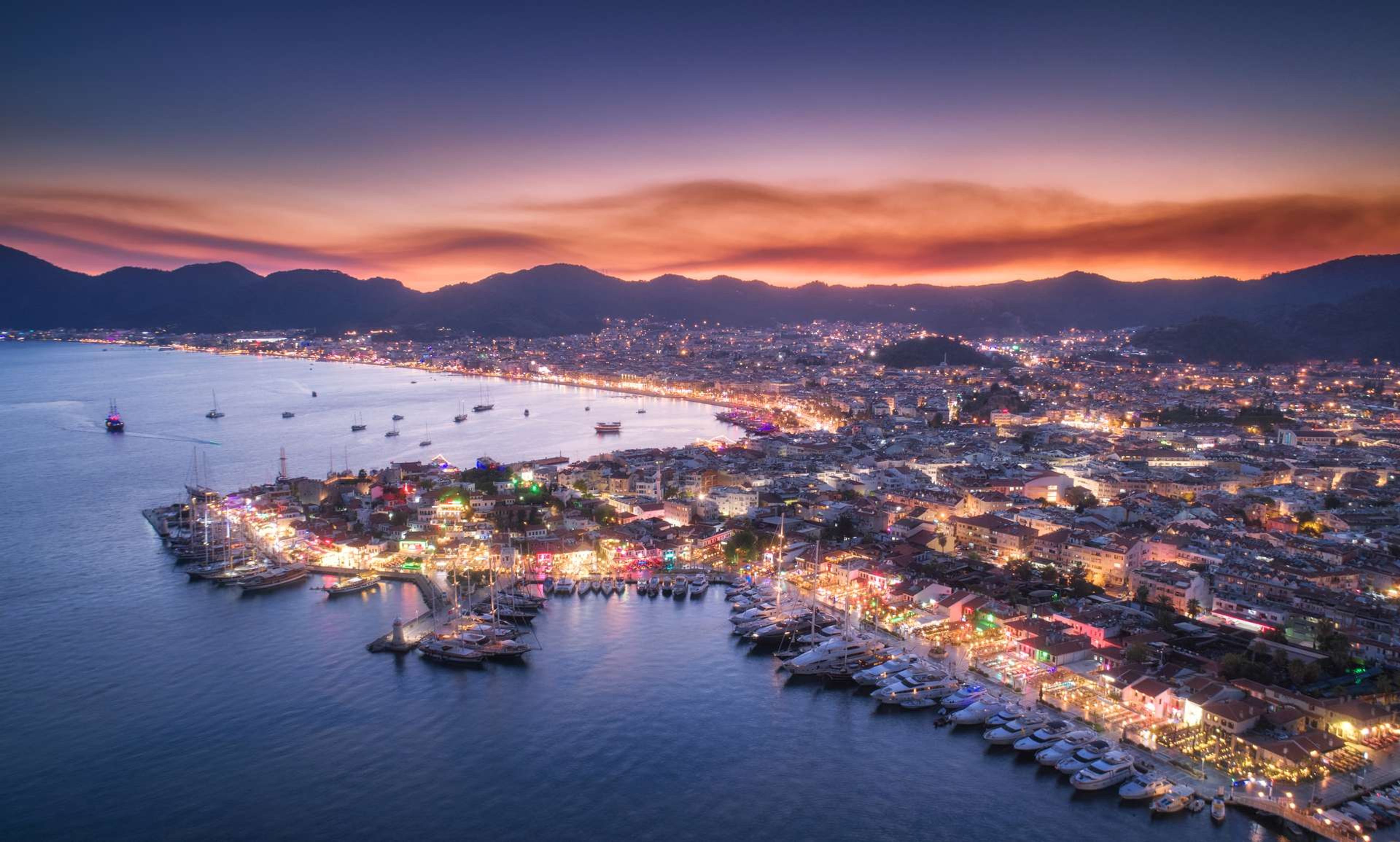 Turkije Marmaris haven in de avond