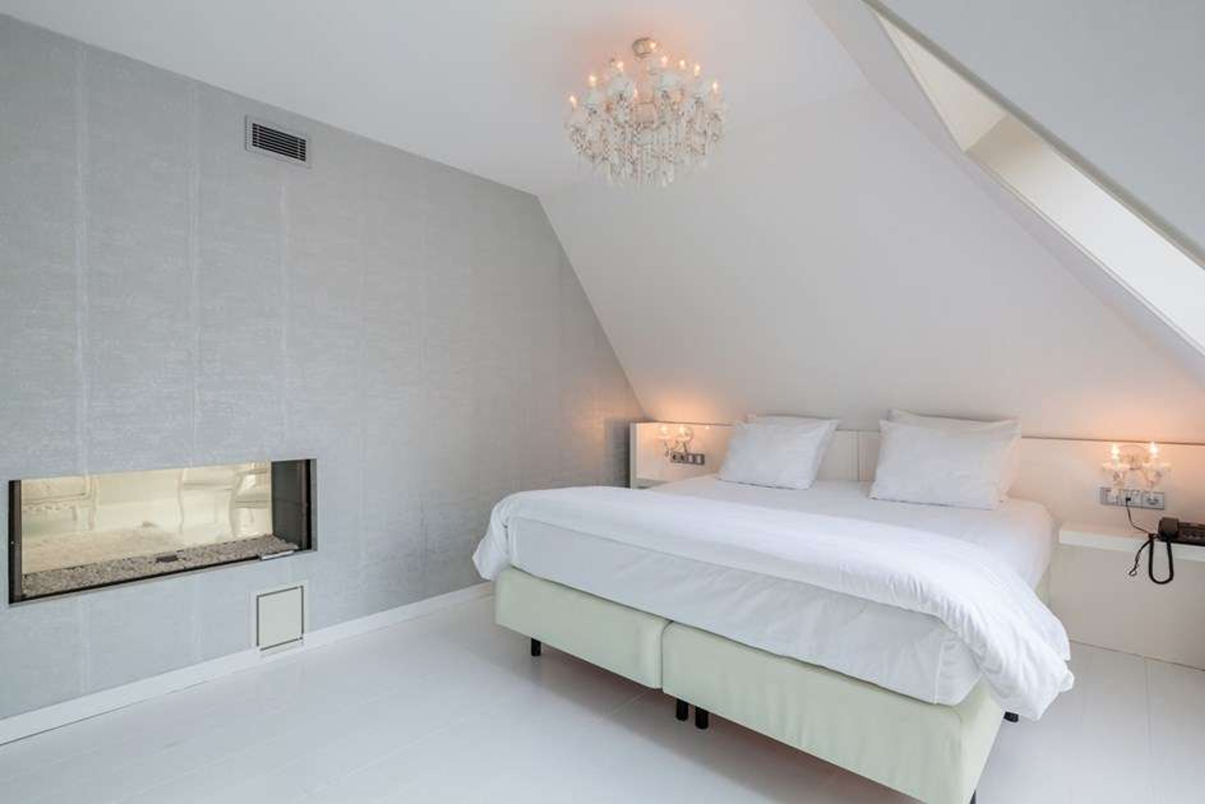 Valk Love Suite 2