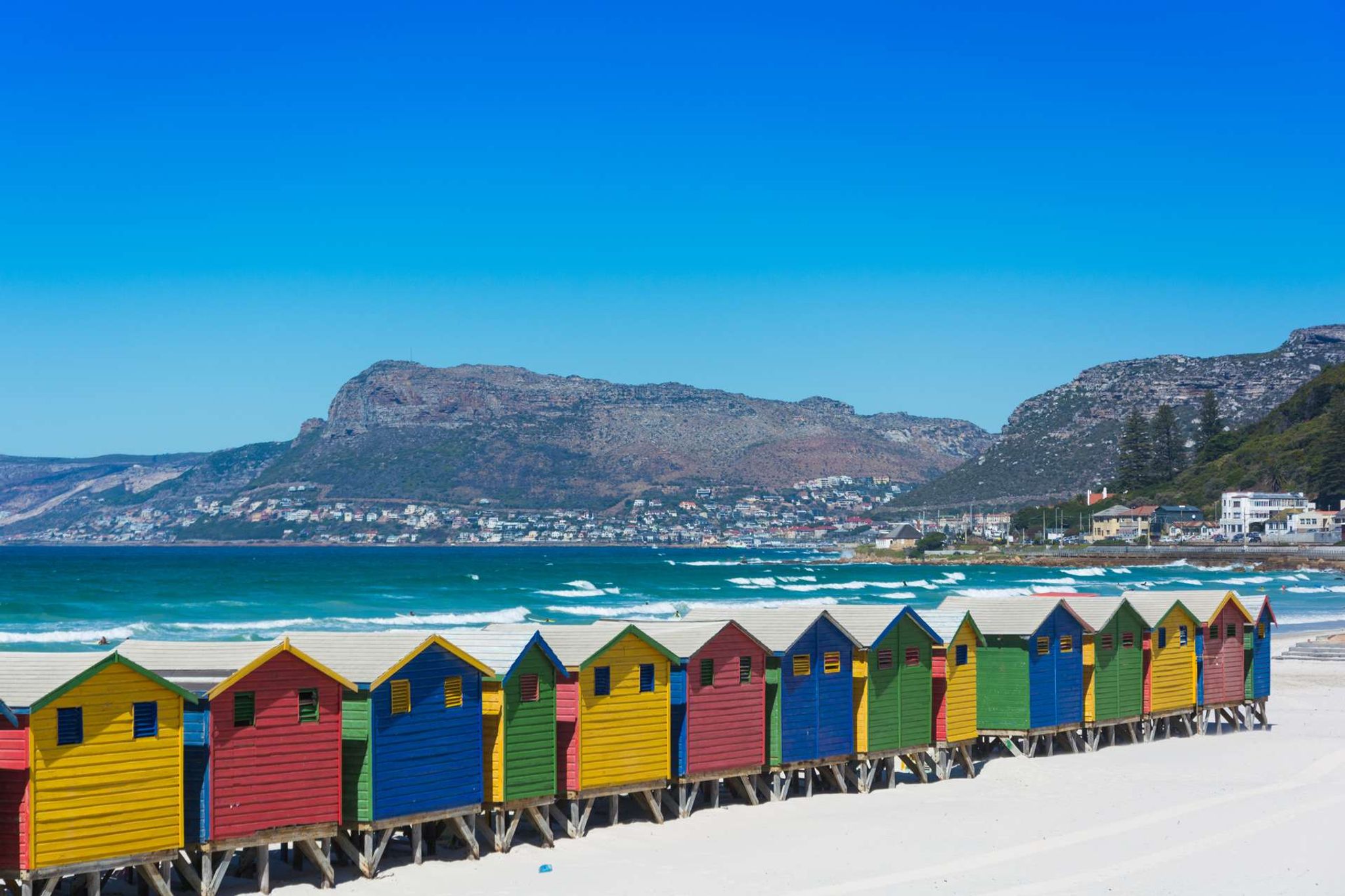 Zuid Afrika Kaapstad Muizenberg Colourful wooden beach huts
